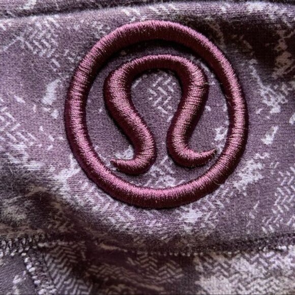 Lululemon size 2 Scuba Hoodie *Stretch purple rose 2 - Picture 10 of 12